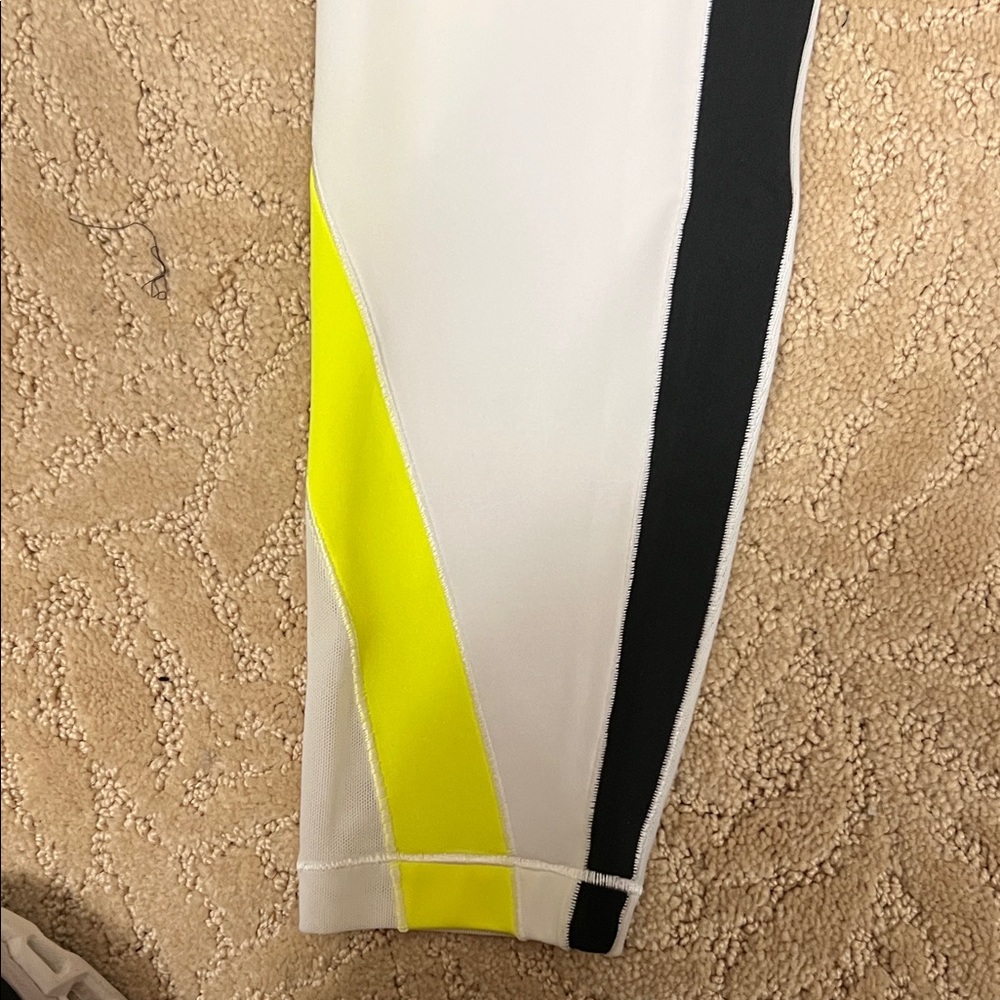 Wilson White and Black Athletic Leggings - Picture 3 of 6